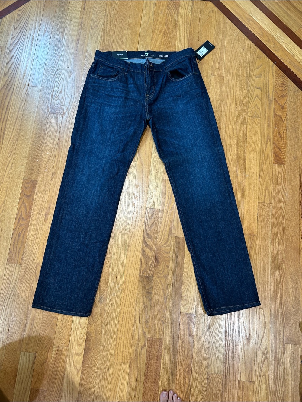 Seven 7 for all mankind Men's Jeans Austyn Style Size 34 Relaxed Straight Leg